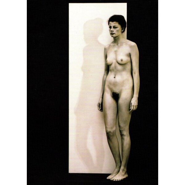 John Andrea. Frau, sich an Wand lehnend, 1978