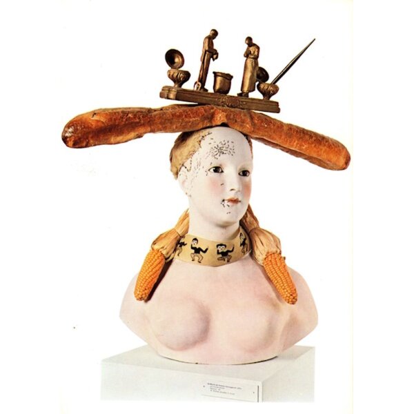 Salvador Dali. Retrospektive weibliche Büste